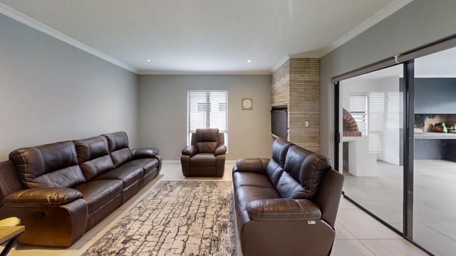 To Let 3 Bedroom Property for Rent in Sonkring Western Cape